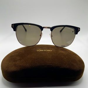 NWT. Tom Ford retro sunglasses. Black and Gold.